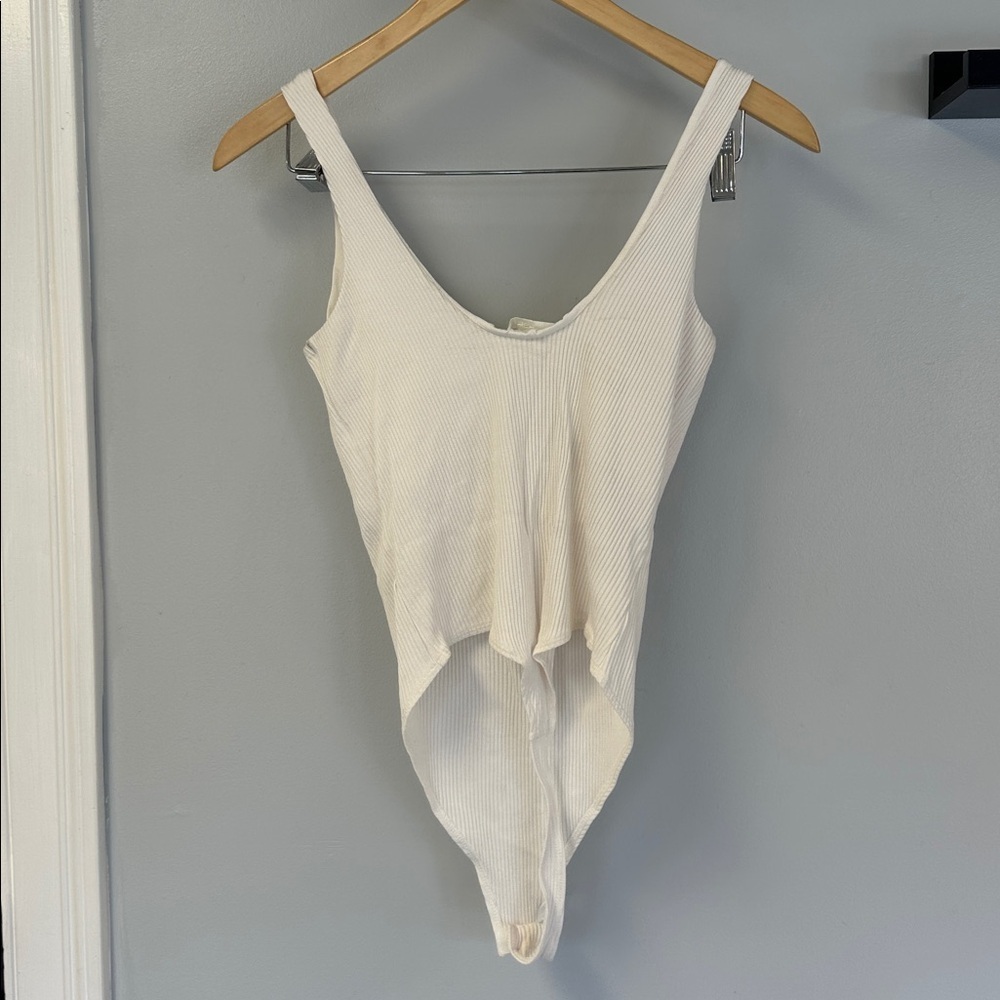 H&M White Ribbed Tank Bodysuit - Picture 3 of 6